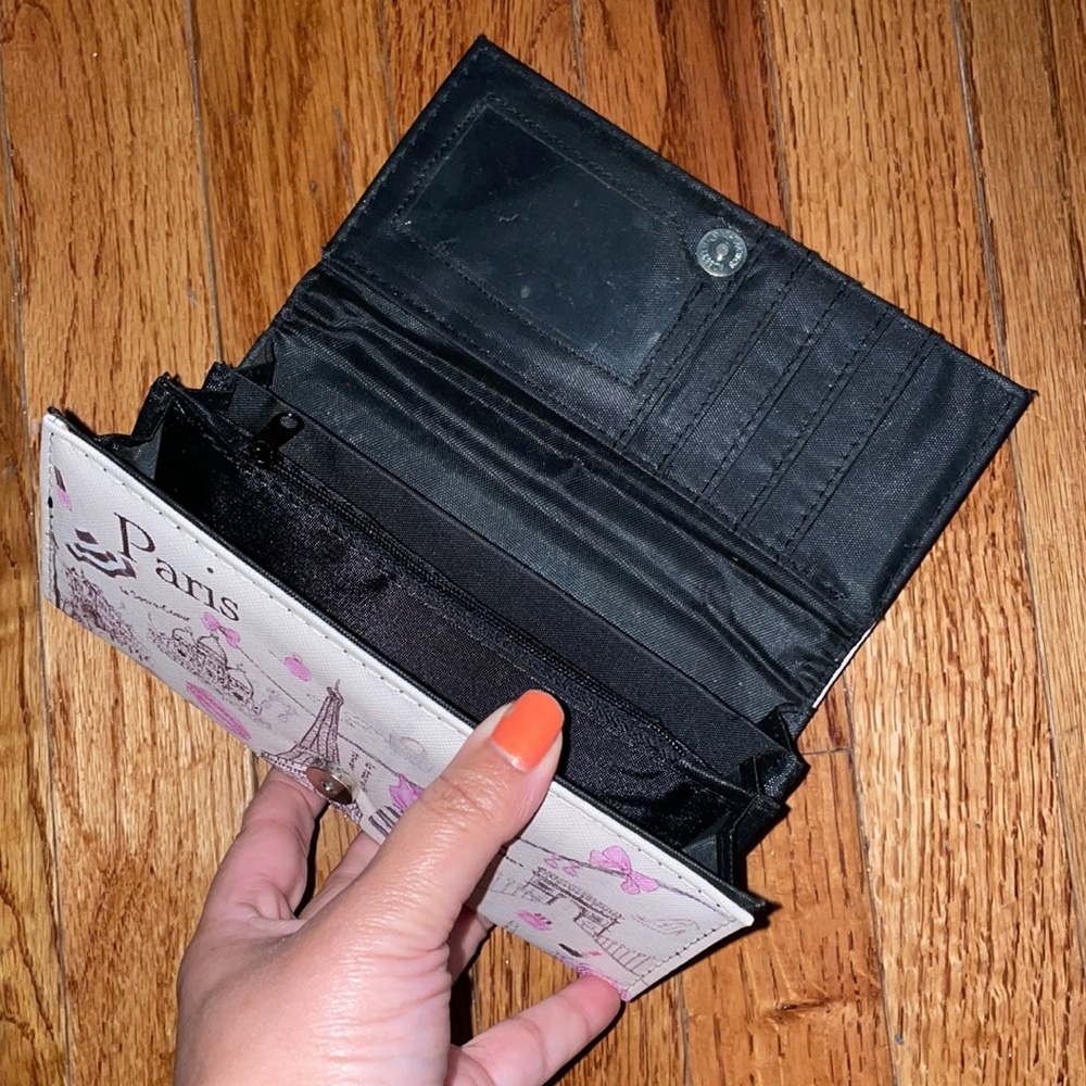 Wallet - Picture 2 of 5